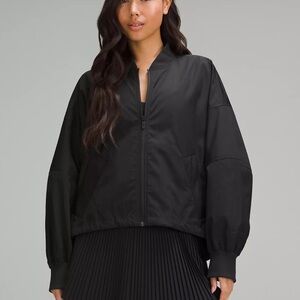 Lululemon lightweight hem cinch bomber size XS NWOT